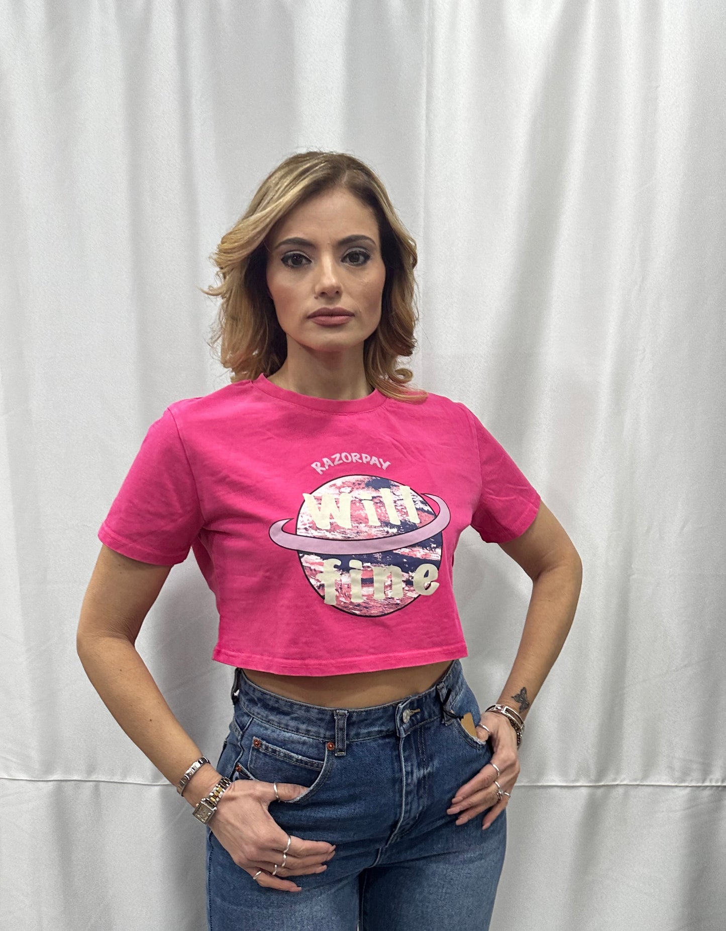 SHIRT CROP “WRLD” - FUXIA