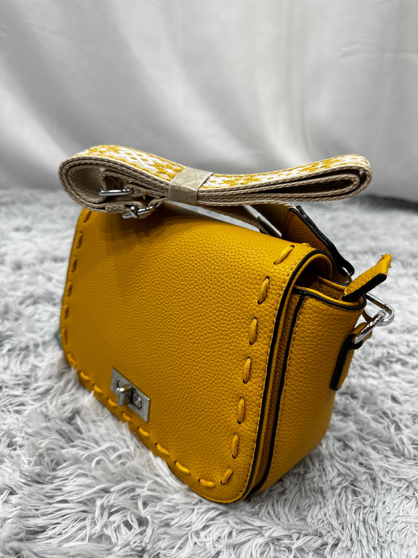 BAG MIDI in PELLE RUVIDA - GIALLO OCRA
