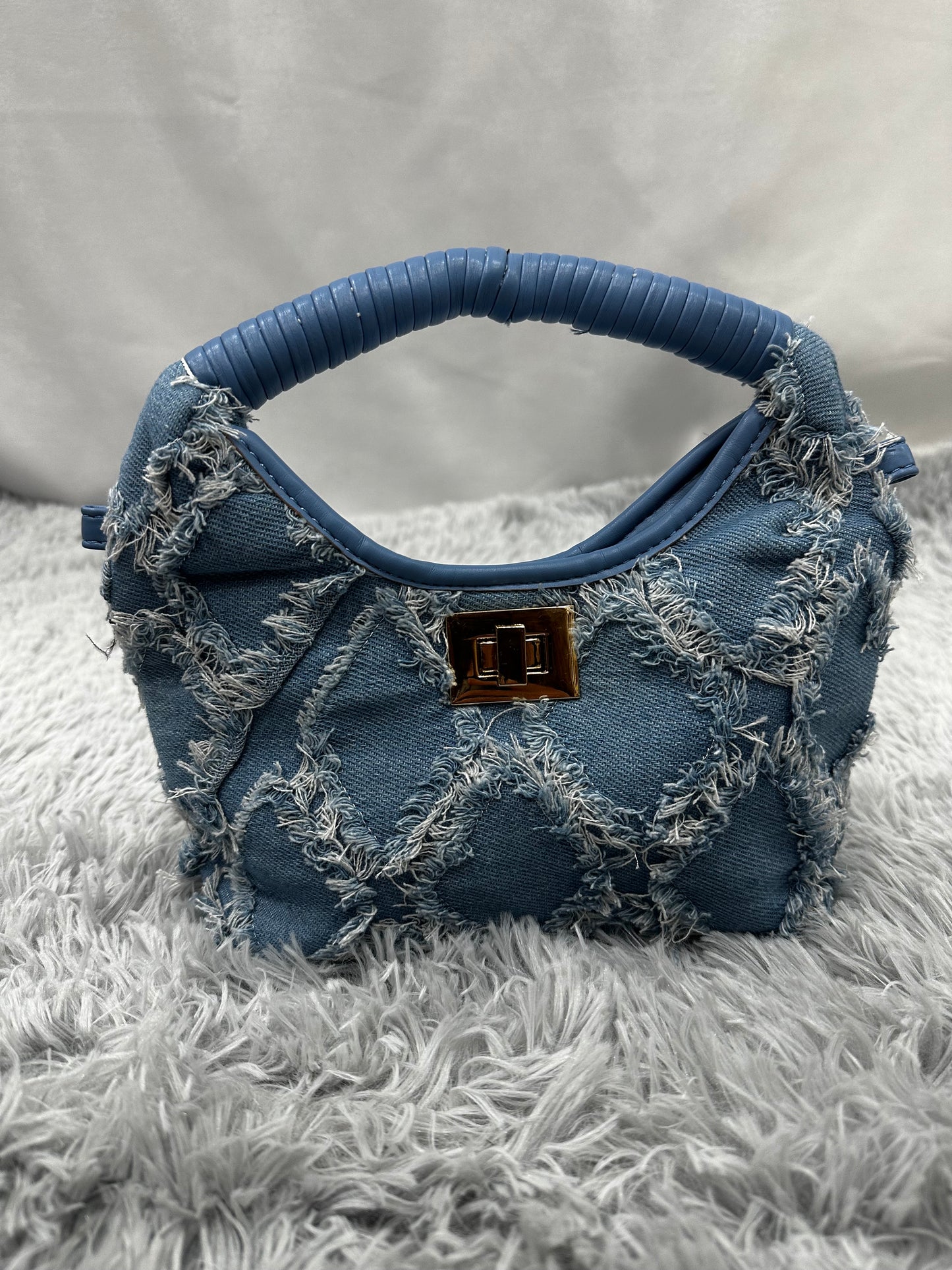 MINI BAG MEZZALUNA in DENIM CHIARO SFRANGIATO