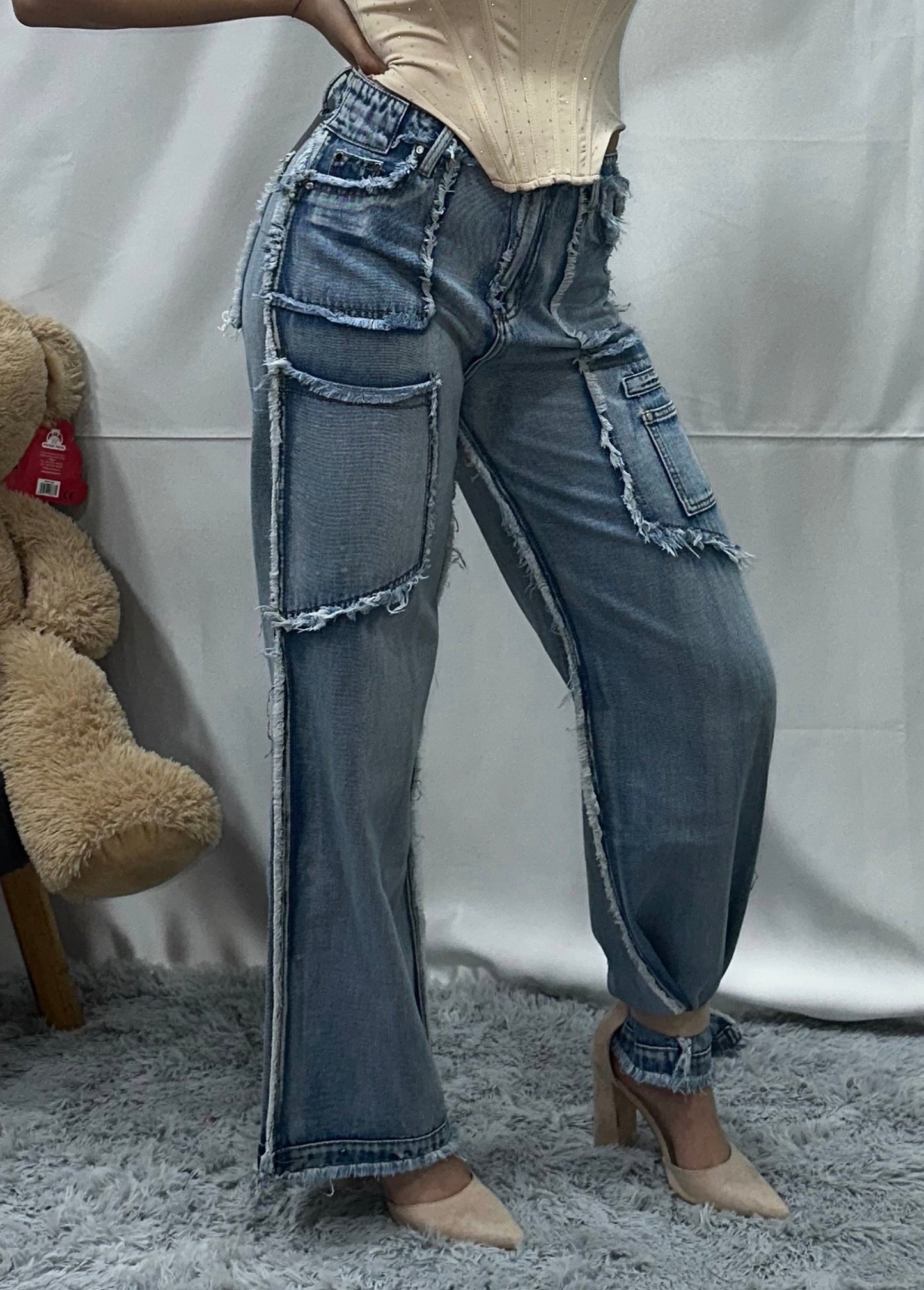 CARGO “PARTICOLARE” in DENIM CHIARO SFRANGIATO