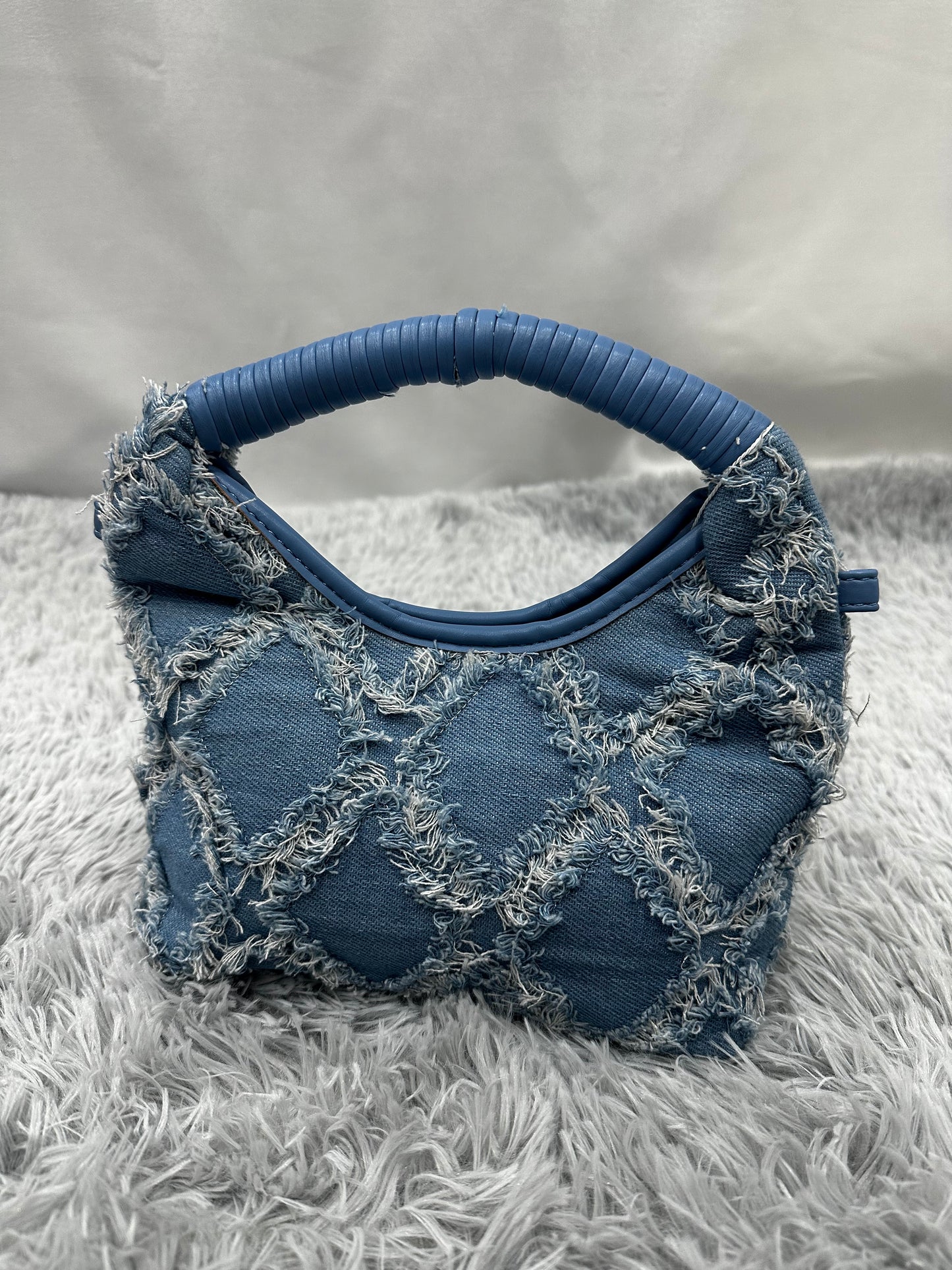 MINI BAG MEZZALUNA in DENIM CHIARO SFRANGIATO