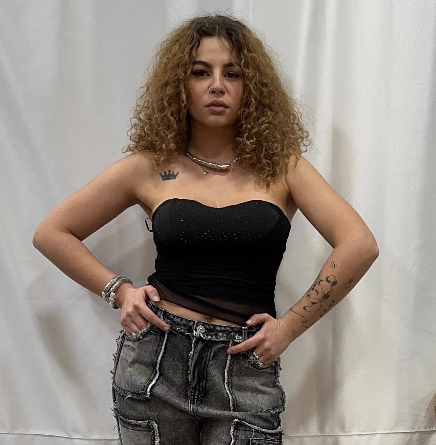 TOP CORSETTO con SCOLLO A CUORE e BRILLANTINI - NERO